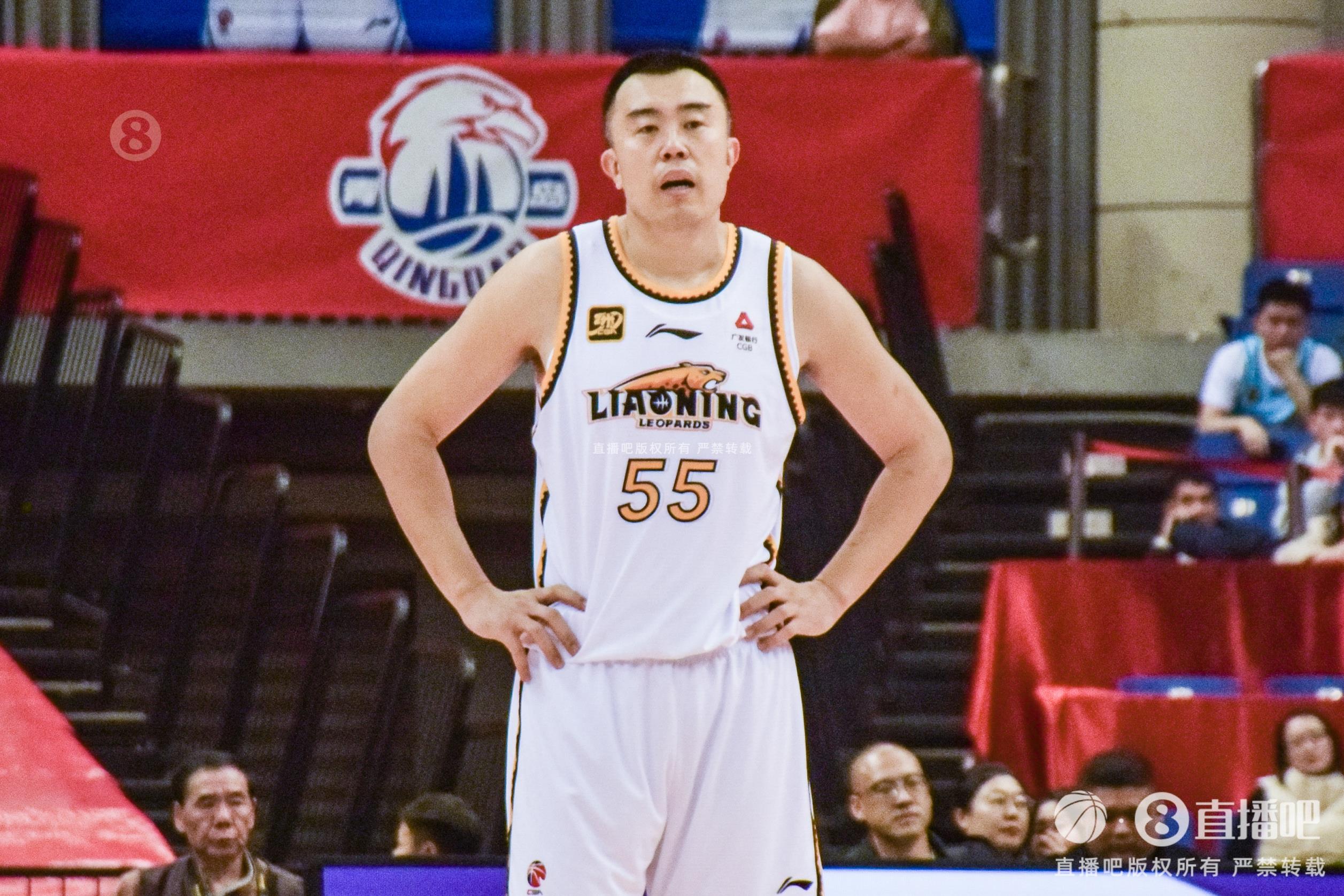 老將盡力了！韓德君7中4拿到14分12籃板3助攻